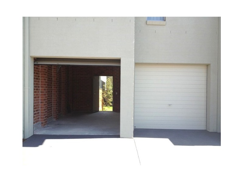 143 Robey Avenue, Middleton Grange NSW 2171