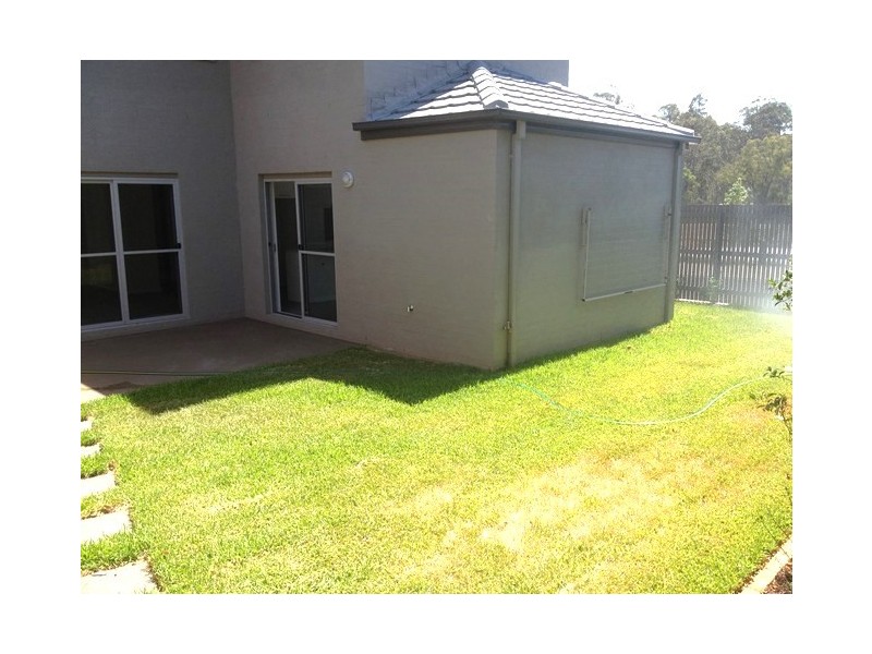 143 Robey Avenue, Middleton Grange NSW 2171