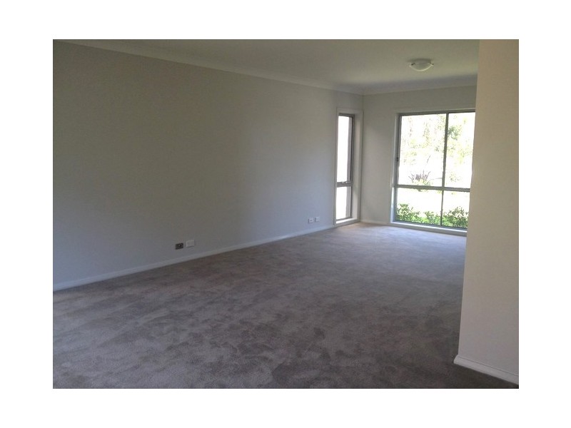 143 Robey Avenue, Middleton Grange NSW 2171