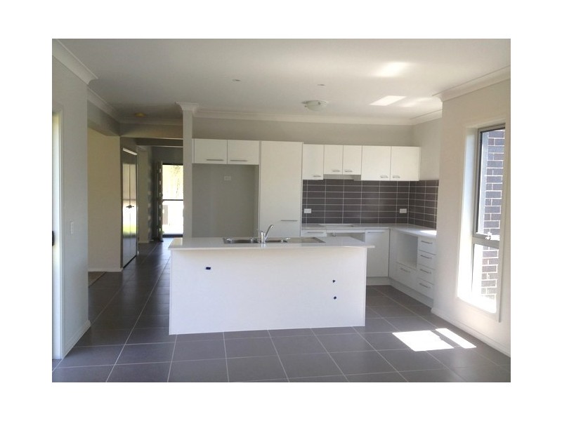 143 Robey Avenue, Middleton Grange NSW 2171