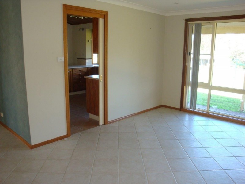 50 Wolstenholme Ave, Greendale NSW 2745