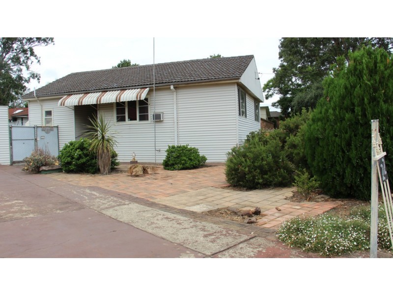 22 Trafalgar Street, Glenfield NSW 2167