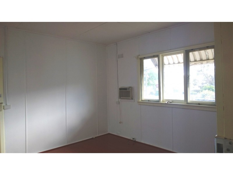 22 Trafalgar Street, Glenfield NSW 2167