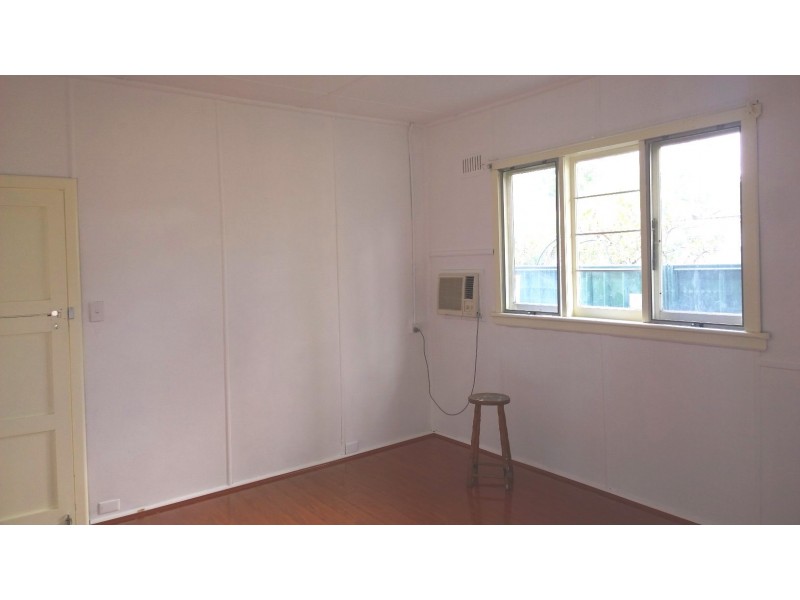 22 Trafalgar Street, Glenfield NSW 2167