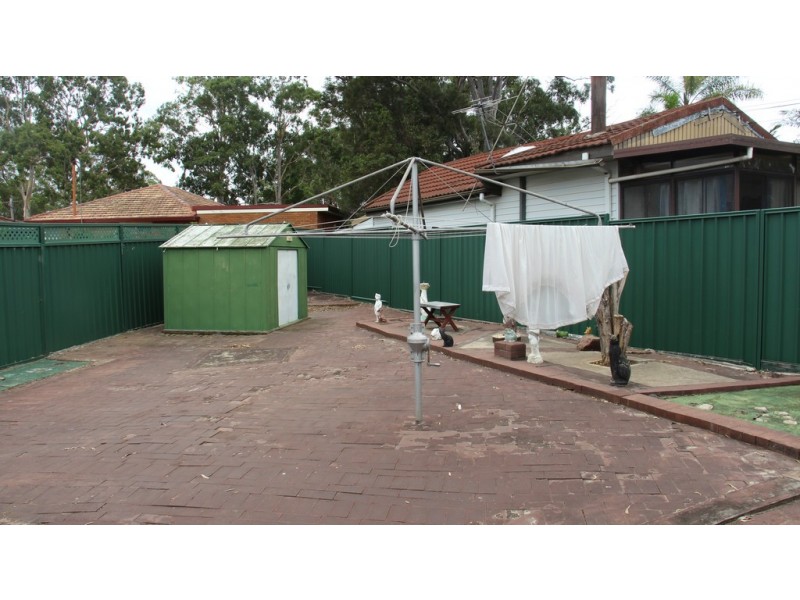 22 Trafalgar Street, Glenfield NSW 2167