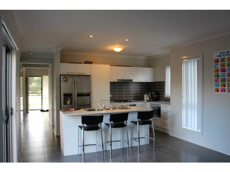 143 Robey Avenue, Middleton Grange NSW 2171