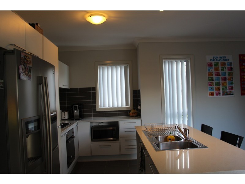 143 Robey Avenue, Middleton Grange NSW 2171