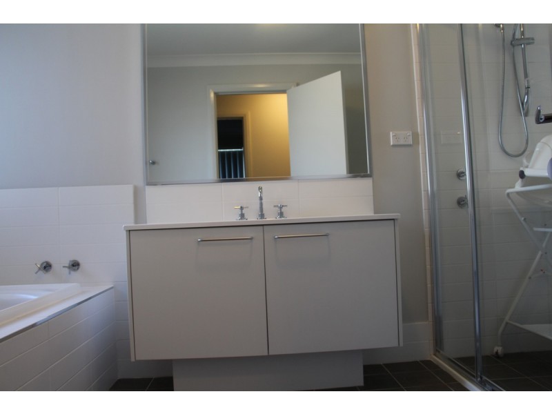 Middleton Grange NSW 2171