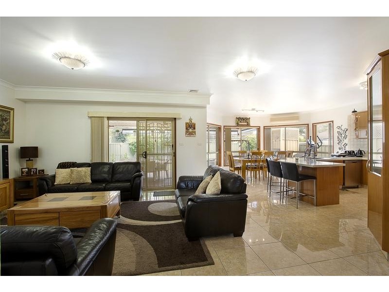 11 Kendall Street, Fairfield West NSW 2165