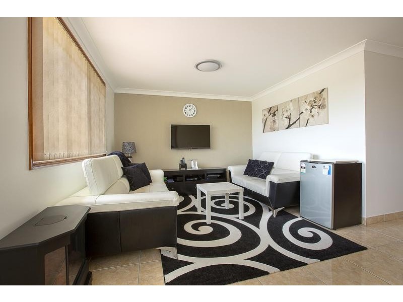 11 Kendall Street, Fairfield West NSW 2165