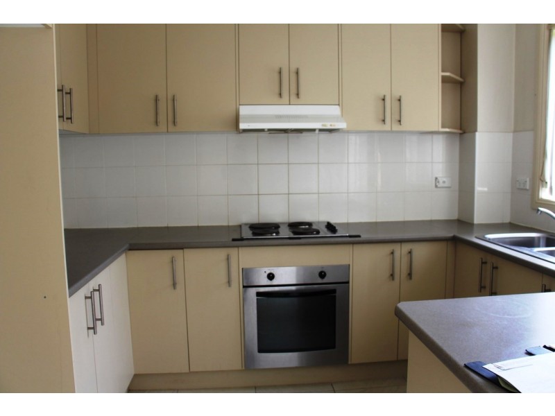 Unit 2 9-11 Weir Crescent, Lurnea NSW 2170