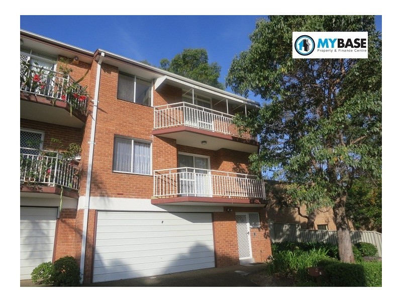 4/12 Hillcrest Avenue, Hurstville NSW 2220