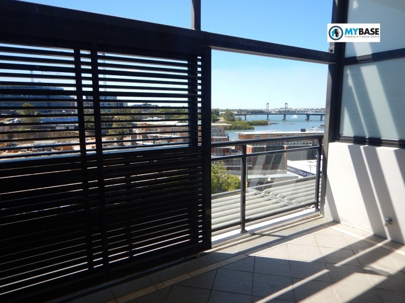 At 141 Bowden Street, Meadowbank NSW 2114