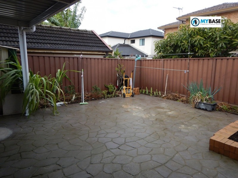 At Toomevara Street, Kogarah NSW 2217