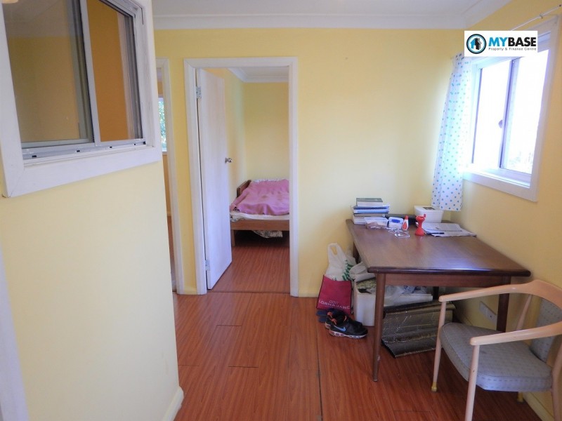 At Amy Road, Peakhurst NSW 2210