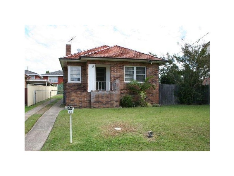 33 Thomas Street, Hurstville NSW 2220