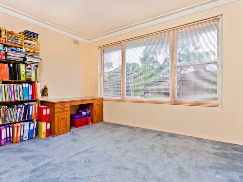 7/25 Hampton Court Road, Carlton NSW 2218