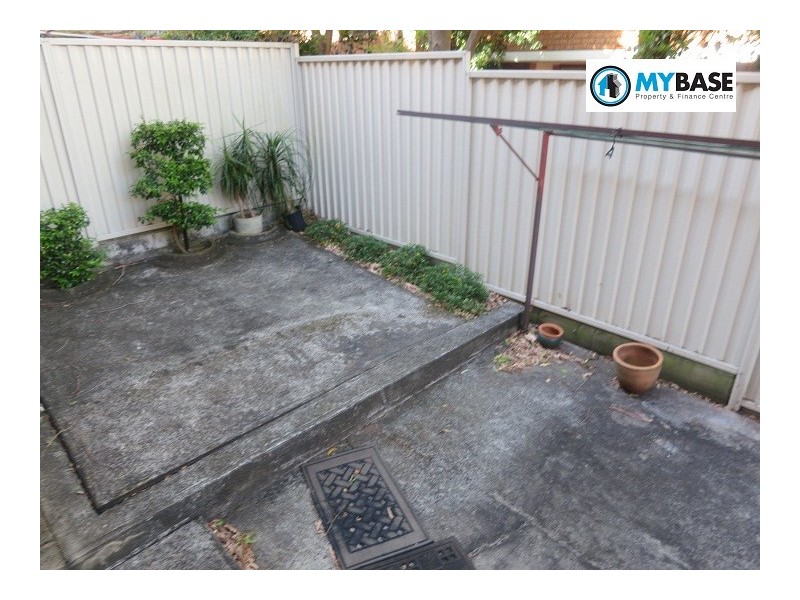 4/12 Hillcrest Avenue, Hurstville NSW 2220