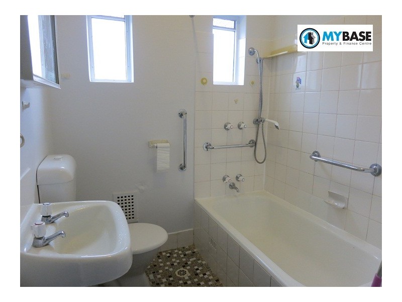 28 Clifford Street, Panania NSW 2213