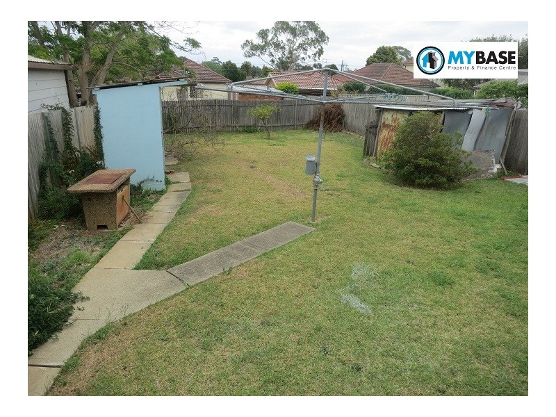 28 Clifford Street, Panania NSW 2213