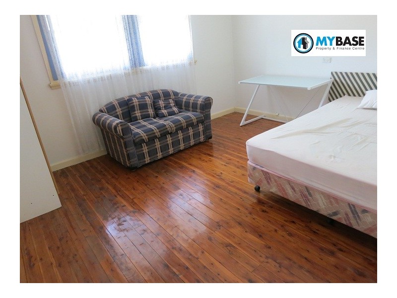 At King Georges Road, Penshurst NSW 2222