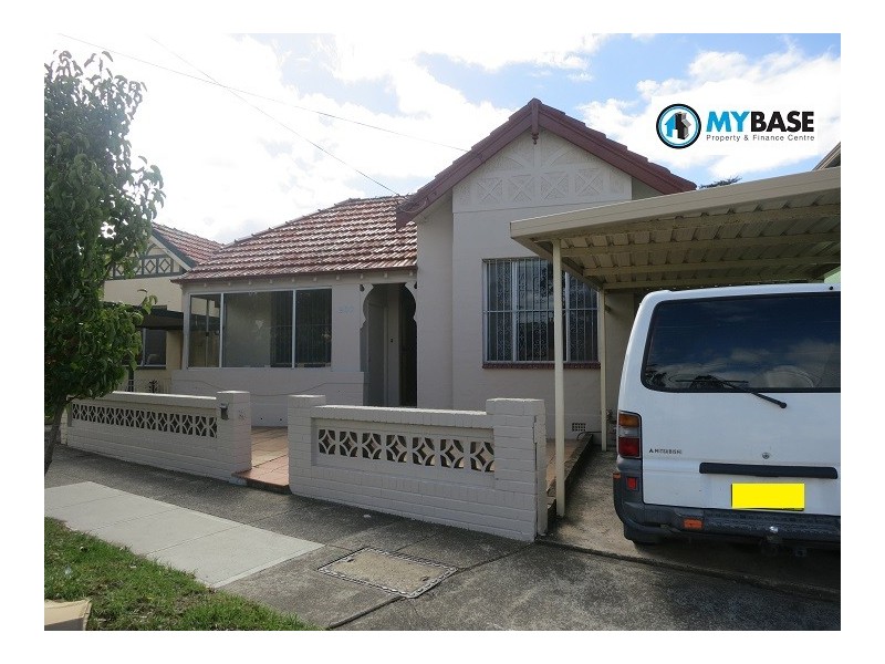 207 Sydenham Road, Marrickville NSW 2204