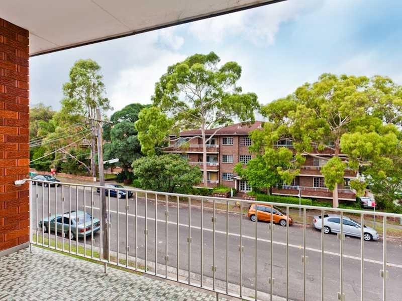 25 Hampton Court Road, Carlton NSW 2218