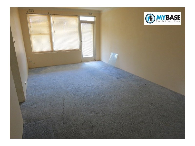 25 Hampton Court Road, Carlton NSW 2218