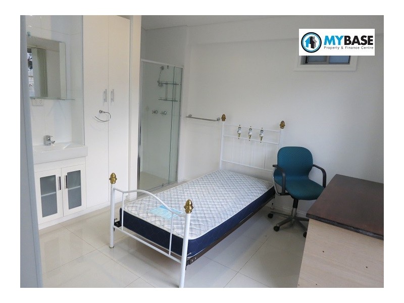 At Cronin Avenue, Penshurst NSW 2222