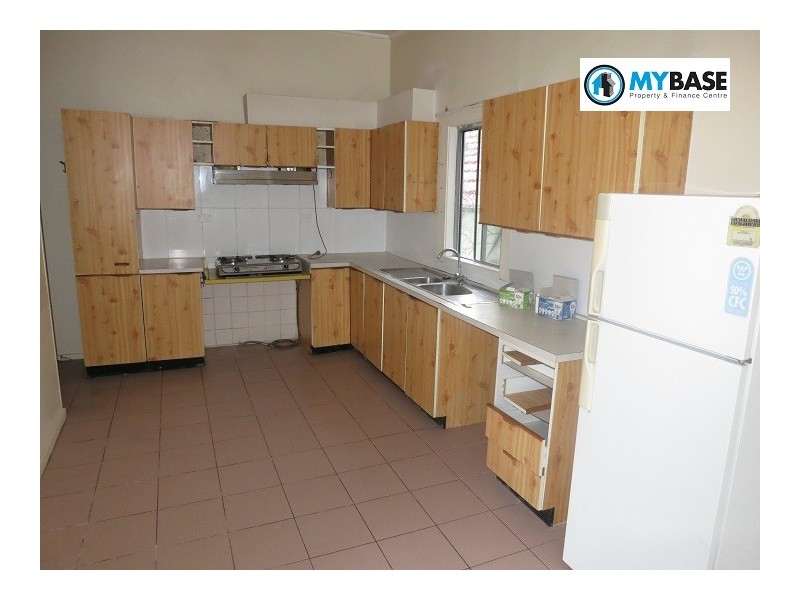 15 Hillcrest Avenue, Hurstville NSW 2220