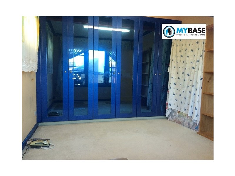 At Inala Avenue, Kyle Bay NSW 2221