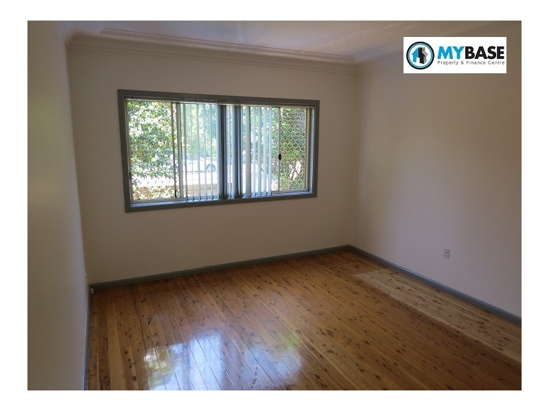 Room2/213 Woniora Road, Blakehurst NSW 2221