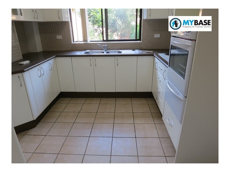 2/8 Hillcrest Avenue, Hurstville NSW 2220