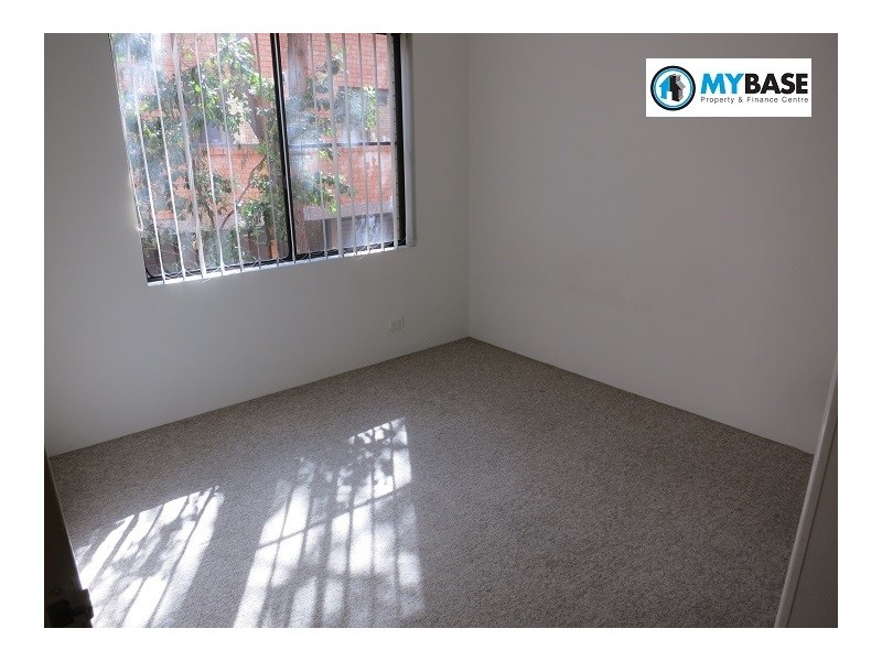 2/8 Hillcrest Avenue, Hurstville NSW 2220