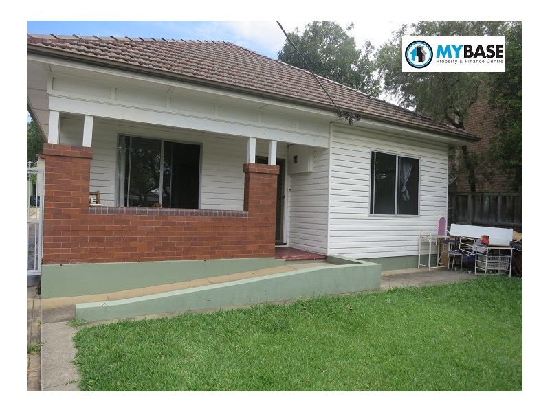 1/17 Carrington Street, Penshurst NSW 2222