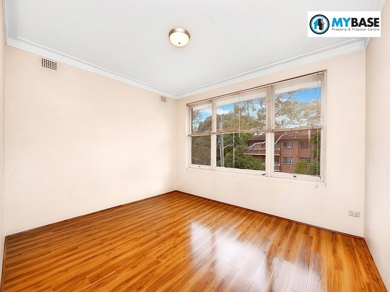 7/25 Hampton Court Road, Carlton NSW 2218