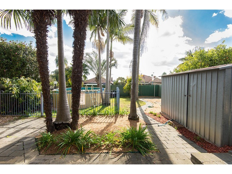 62 Bungalow Road, Peakhurst NSW 2210
