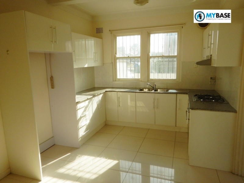 976AB Canterbury Road, Roselands NSW 2196