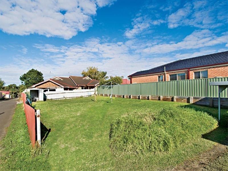 137 Parkes Street, Helensburgh NSW 2508