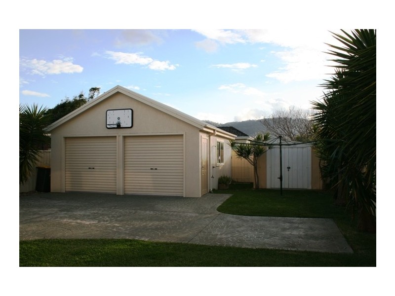 20 Beach Road, Woonona NSW 2517