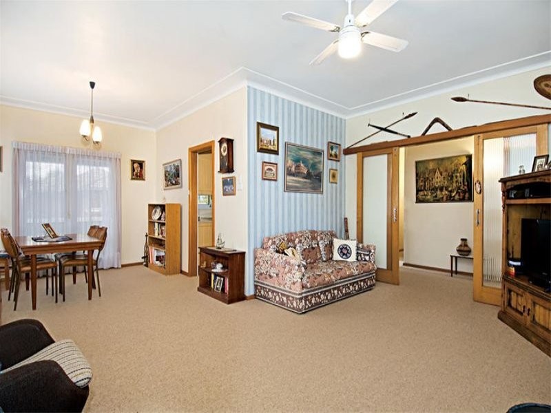 2 Woorak Crescent, Miranda NSW 2228