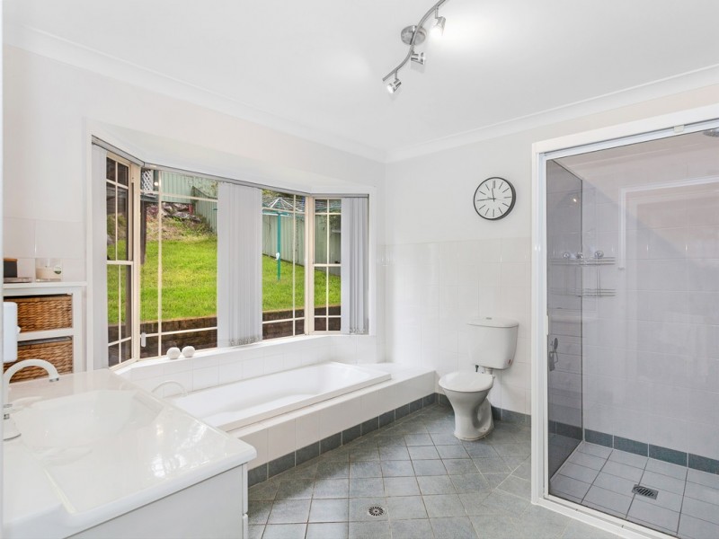 32 The Crescent, Helensburgh NSW 2508