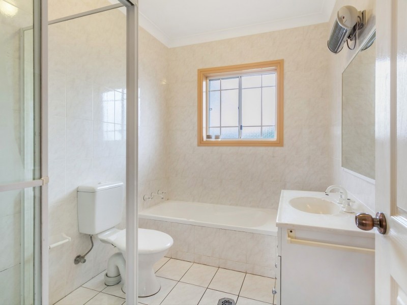 205a Oak Road, Kirrawee NSW 2232