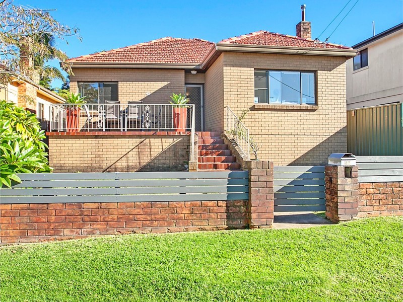 42 Walker Street, Helensburgh NSW 2508
