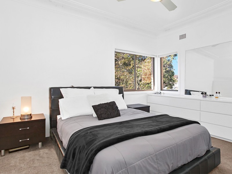 42 Walker Street, Helensburgh NSW 2508