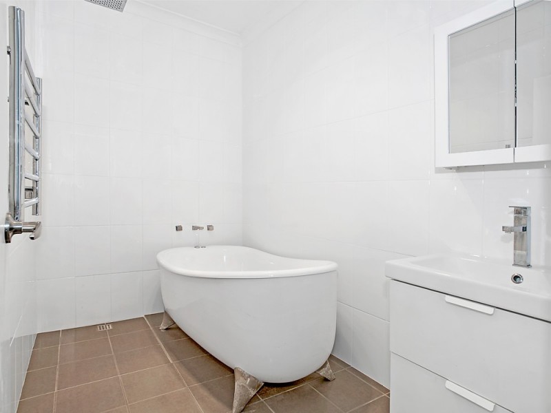 42 Walker Street, Helensburgh NSW 2508