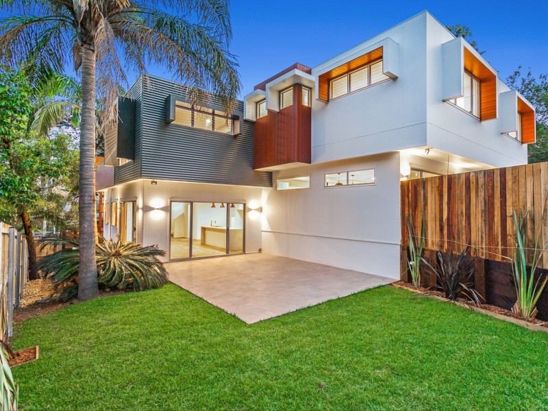 2a Railway Crescent, Stanwell Park NSW 2508