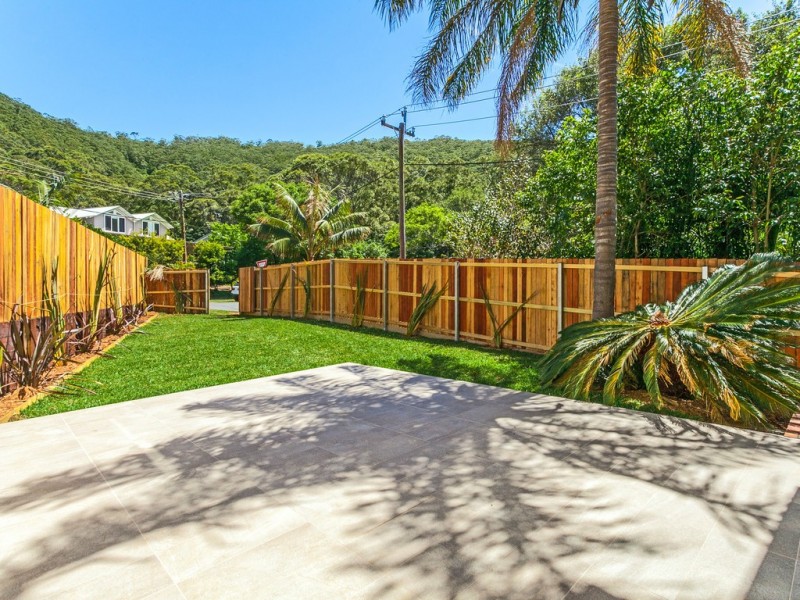 2a Railway Crescent, Stanwell Park NSW 2508