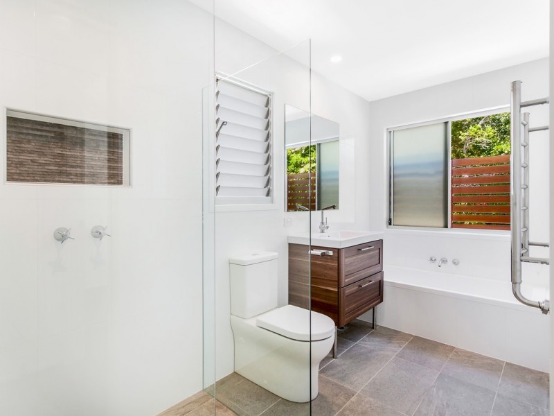 2a Railway Crescent, Stanwell Park NSW 2508