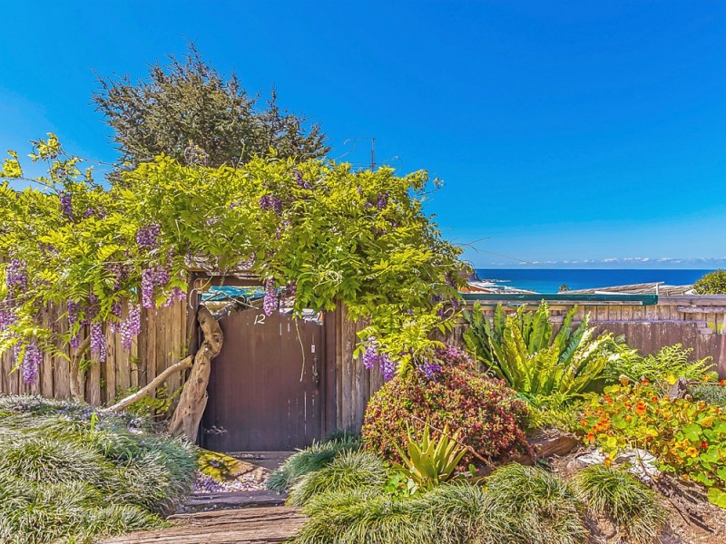 12 Murrawal Road, Stanwell Park NSW 2508